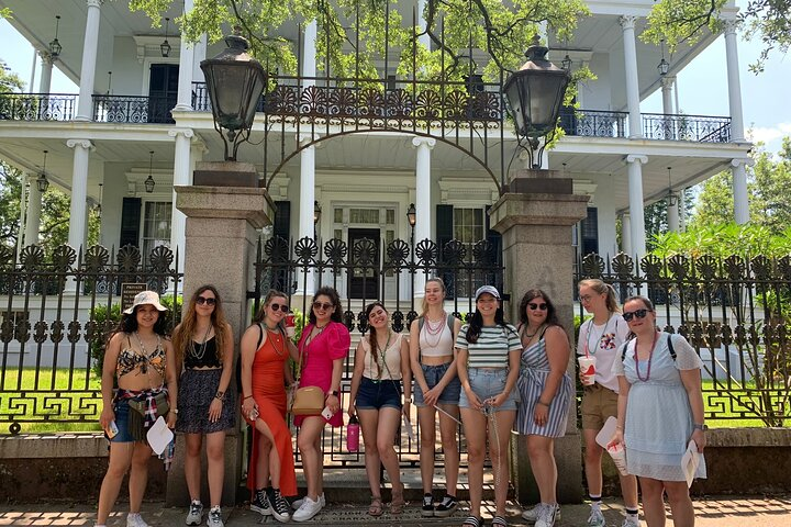 45-Minute Garden District Highlights Tour in New Orleans - Photo 1 of 16
